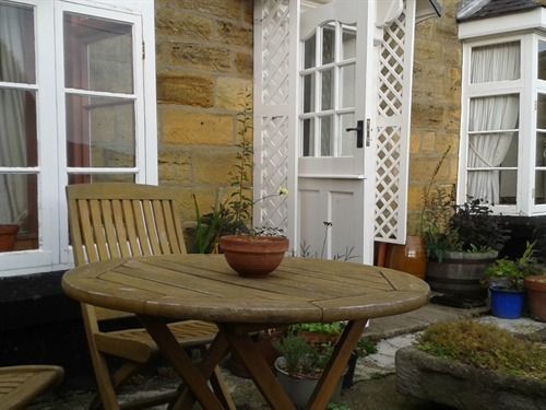 Thorpe Green House Vegetarian Bed & Breakfast ロビン・フッズ・ベイ エクステリア 写真